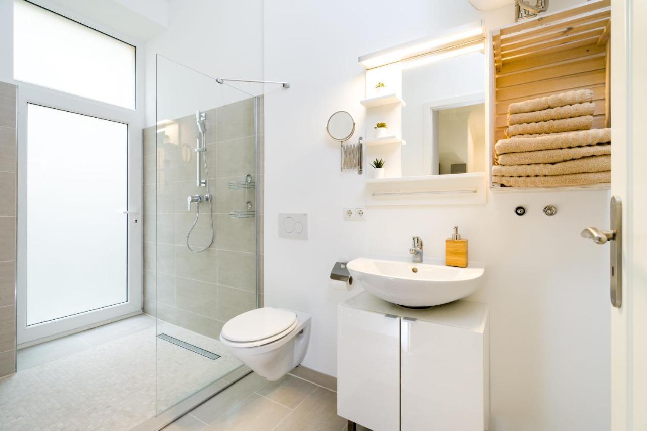 The Lohmeyerstr Hh, 2 Bed Rooms Up To 5 People เบอร์ลิน ภายนอก รูปภาพ